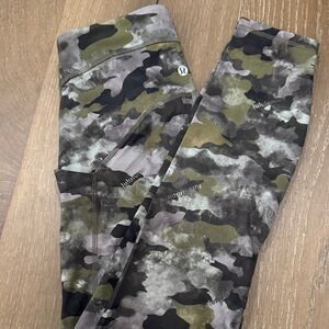 Lululemon Wunder Under Crop Camo Print Size 6